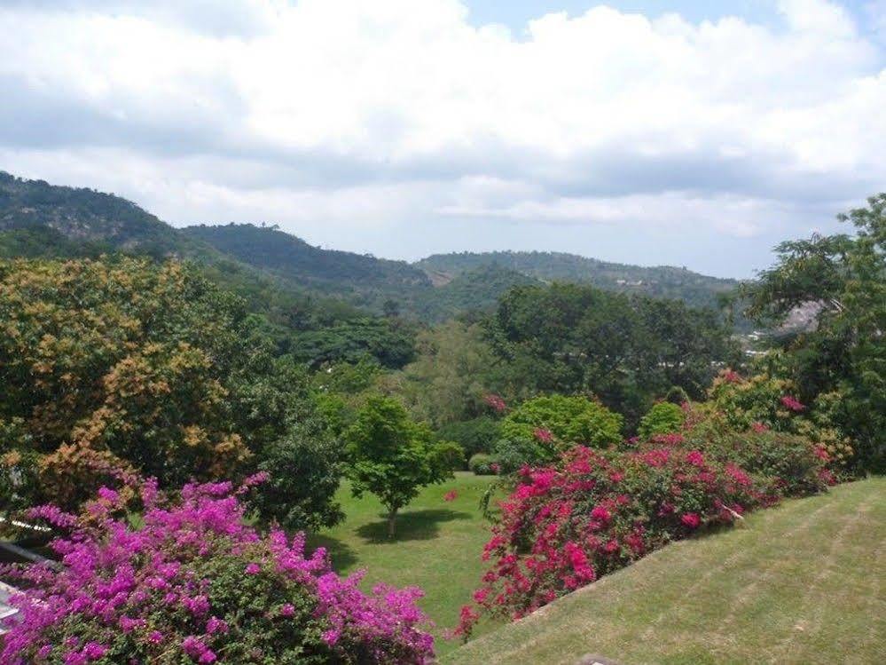 Volta Hotel Akosombo Экстерьер фото